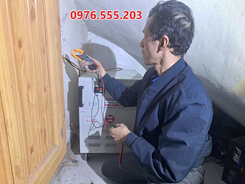 Tốt nhất bạn nên mang ổn áp ra tiệm để kỹ thuật viên sửa chữa giúp