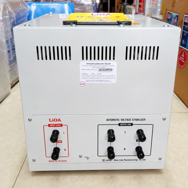 Ổn áp Lioa 1 pha 10KVA DRII-10000II dùng ổn định nguồn điện, bảo vệ an toàn cho các thiết bị điện gia đình ở khu vực lưới điện cực yếu và dao động lớn.