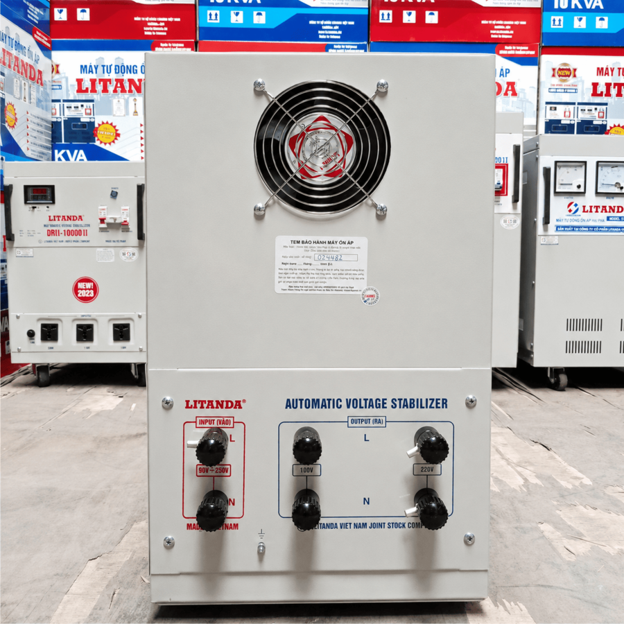 Ổn áp Litanda 1 pha 15KVA DRI chuyên dùng ổn định nguồn điện, bảo vệ an toàn cho các thiết bị điện gia đình ở khu vực lưới điện cực yếu và dao động lớn.
