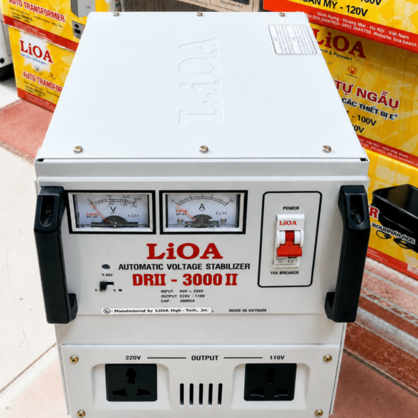 Máy ổn áp Lioa DRII-3000 II có công suất tối đa là 3KVA tương đương với 2,6KW chứ không phải 30KW 3000W. Model DRII-3000 II có dải điện áp...