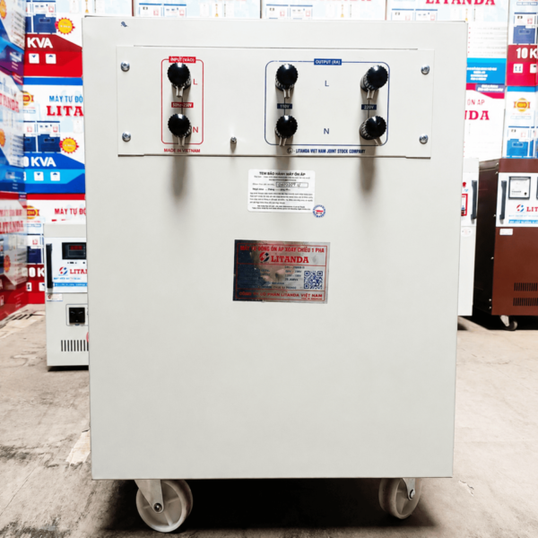 Ổn áp Litanda 20KVA 1 pha thế hệ mới của công ty cổ phần Litanda Việt Nam hiện là dòng ổn áp 1 pha có chất lượng tốt nhất trên thị trường.
