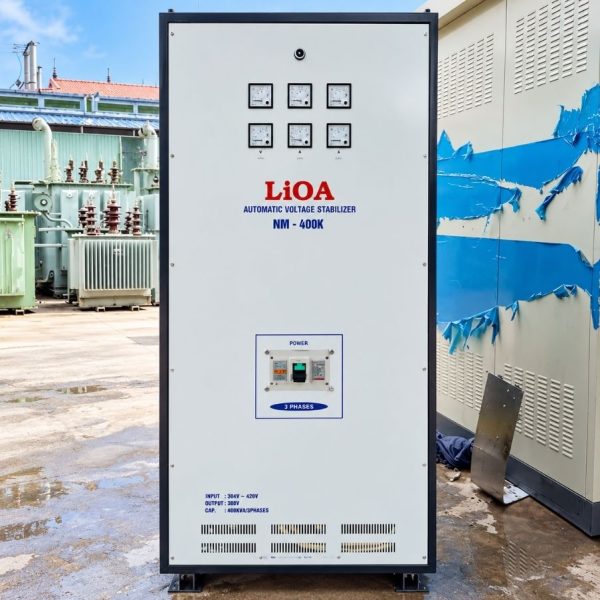 Máy ổn áp Lioa 400KVA 3 pha mã model NM-400K II có dải điện áp vào 304V-420V, điện ra 380V 3 pha. Đây là mẫu ổn áp 3 pha công suất lớn được...