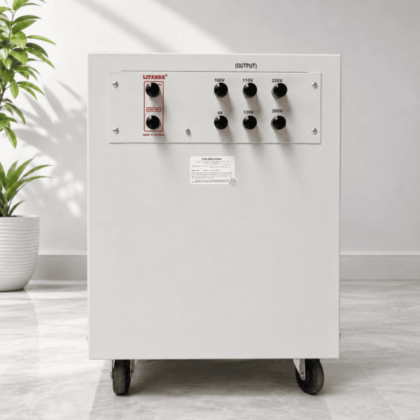 Ổn áp cách ly chống giật 15KVA chuyên dùng để cung cấp nguồn điện sạch, tích hợp tính năng chống giật và lọc nhiễu an toàn cho thiết bị nhạy cảm.