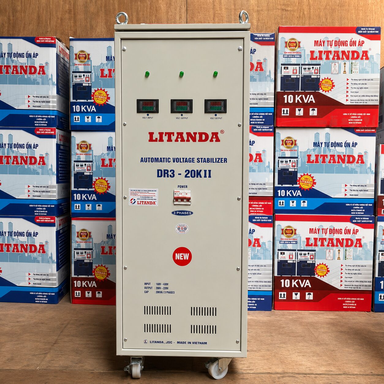 Ổn Áp 20KVA 3 Ph chuyên dùng cho khu vực điện 3 pha không quá yếu, ổn định điện áp và bảo vệ các hệ thống máy móc, thiết bị công nghiệp quy mô vừa.
