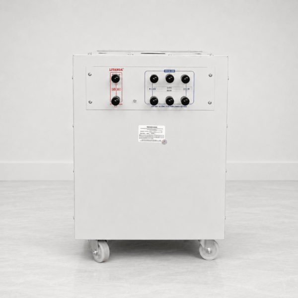 Ổn Áp Cách Ly 15KVA 1 Pha dùng cung cấp nguồn điện ổn định, tích hợp chống giật và lọc nhiễu, mang lại nguồn điện sạch và an toàn cho thiết bị nhạy cảm