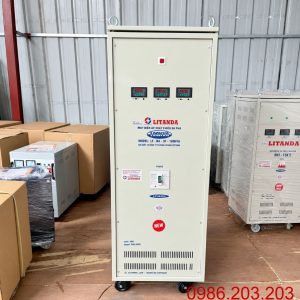 Biến áp 100kVA 3 pha chuyên dùng chuyển đổi điện áp công suất lớn, cấp nguồn điện an toàn, ổn định cho hệ thống máy móc và dây chuyền sản xuất nhà máy.