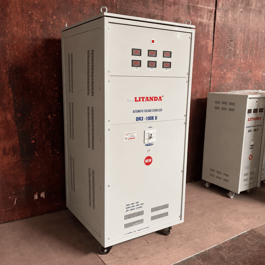 Ổn Áp 100KVA 3 Pha Dải 160V chuyên dùng cho lưới điện không quá yếu, giúp ổn định dòng điện liên tục và bảo vệ an toàn cho máy móc công nghiệp.