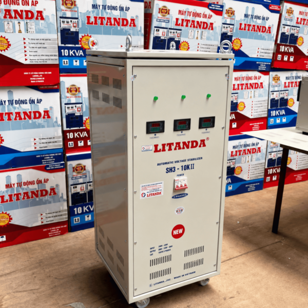 Ổn Áp 10KVA 3 Pha Dải 260V dùng cho khu vực điện 3 pha yếu, ổn định điện áp và bảo vệ các thiết bị máy móc công nghiệp nhẹ hoặc hệ thống điện quy mô vừa.