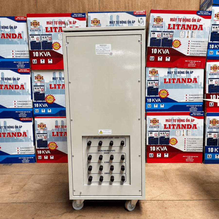 Ổn Áp 10KVA 3 Pha Dải 260V dùng cho khu vực điện 3 pha yếu, ổn định điện áp và bảo vệ các thiết bị máy móc công nghiệp nhẹ hoặc hệ thống điện quy mô vừa.