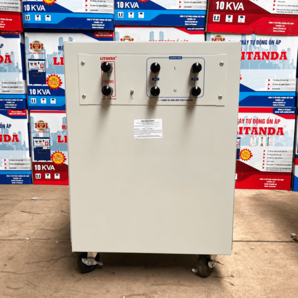 Ổn áp 20KVA 1 pha chuyên dùng cho khu vực điện rất yếu, cung cấp nguồn ra ổn định giúp bảo vệ an toàn cho toàn bộ thiết bị điện gia đình.