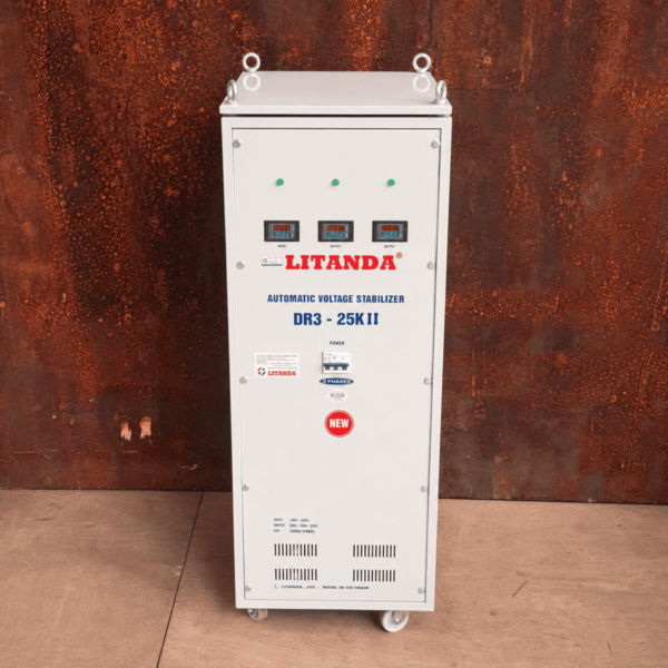 Ổn áp 3 pha 25KVA Dải 160V chuyên dùng cho hệ thống điện 3 pha, ổn định nguồn điện liên tục và bảo vệ an toàn cho thiết bị công nghiệp quy mô vừa đến lớn.