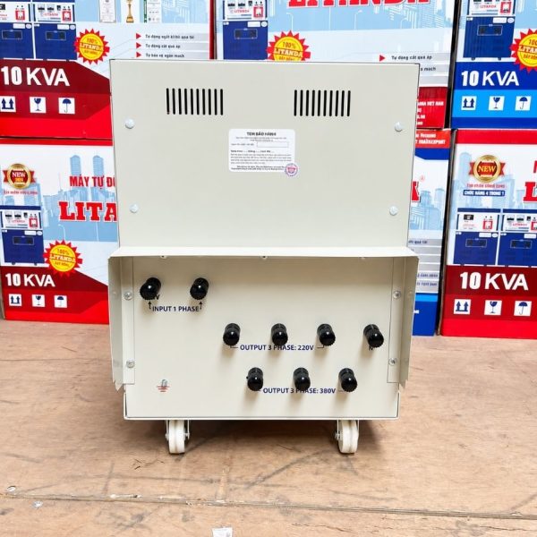 Biến áp 1 pha ra 3 pha 5kVA chuyên dùng chuyển đổi nguồn điện 1 pha thành 3 pha, cung cấp nguồn điện ổn định cho máy móc và thiết bị công nghiệp nhỏ.