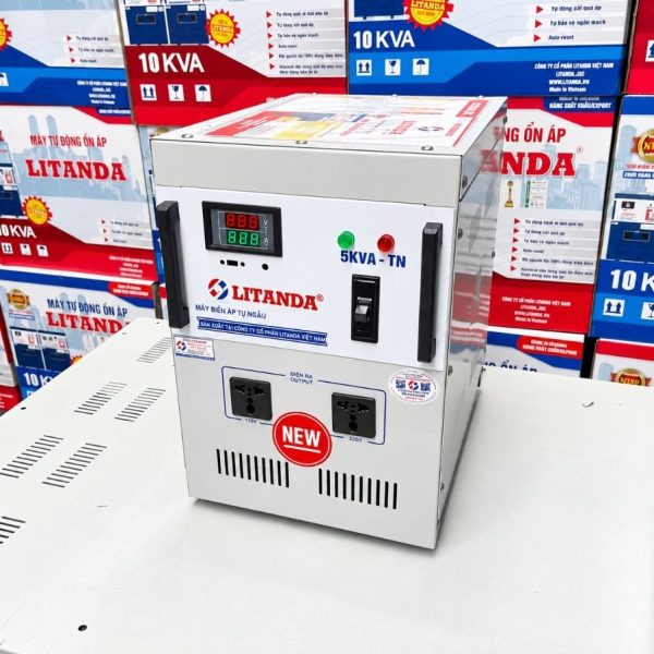 bien-ap-tu-ngau-5kva-1-5 Máy biến áp tự ngẫu 5kva 5kw 5000 1 pha hay còn gọi là bộ đổi nguồn 5KVA. Máy có chức năng đổi điện 220V ra 200V 120V 110V 100V.