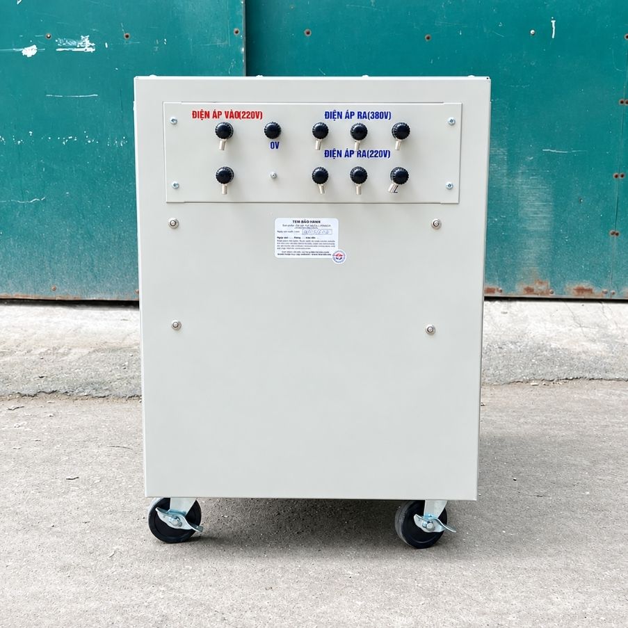 Biến áp 20KVA 1 pha ra 3 pha là giải pháp hữu hiệu cho nhu cầu sử dụng điện 3 pha khi chỉ có nguồn điện 1 pha.