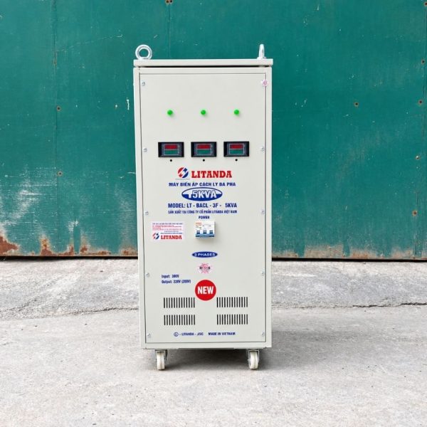 Biến áp cách ly 5kVA 3 pha chuyên dùng chống giật, lọc nhiễu và cung cấp nguồn điện an toàn, ổn định cho các thiết bị điện công nghiệp và dân dụng.