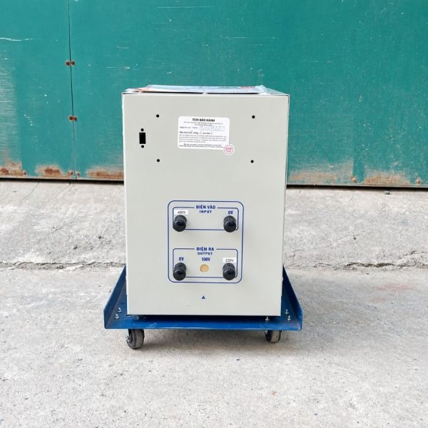 bien-ap-cach-ly-5kva-vao-400v-ra-230v-3 Biến áp cách ly 5kVA 400V ra 230V chuyên dùng chống giật, đổi nguồn điện và lọc nhiễu an toàn cho các thiết bị máy móc công nghiệp.