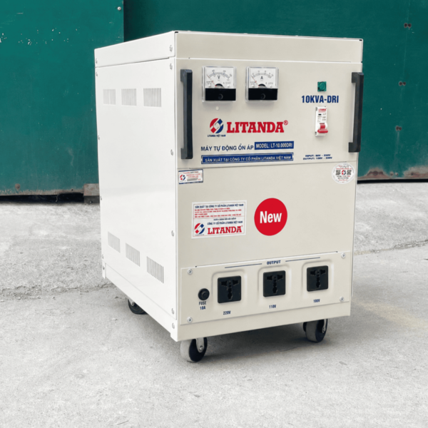 on-ap-10kva-chuyen-dung-1-3 Ổn áp 10KVA chuyên dùng để ổn định điện áp, bảo vệ các thiết bị điện trong gia đình khỏi tình trạng chập chờn, quá tải hoặc sụt áp.