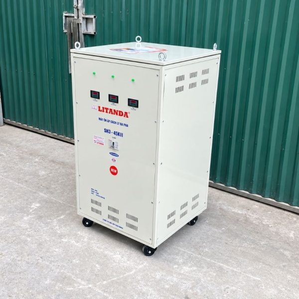 Ổn áp cách ly 45KVA 3 pha vào 220V ra 380V chuyên dùng ổn định điện áp, đổi nguồn, lọc nhiễu, chống giật và bảo vệ tối ưu cho hệ thống thiết bị điện