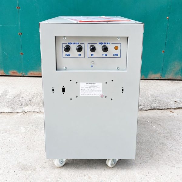 Biến áp tự ngẫu 20kva 1 pha là thiết bị điện có chức năng chuyển đổi điện áp từ 220V xuống 110V (hoặc ngược lại), dùng phổ biến cho các thiết bị điện…