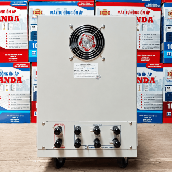 Ổn Áp Litanda 1 Pha là dòng máy dải rộng chuyên dùng cho khu vực điện cực yếu, chập chờn, giúp ổn định điện áp và bảo vệ thiết bị tối ưu.