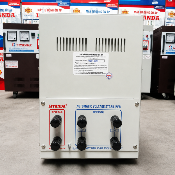 on-ap-litanda-1-pha-10kva-sh-10000-ii-1-2 Ổn Áp Ổn Áp Litanda 1 Pha 10KVA SH-10000II Dành riêng cho khu vực có nguồn điện tương đối ổn định, giúp duy trì hiệu suất cao và kéo dài tuổi thọ thiết bị.