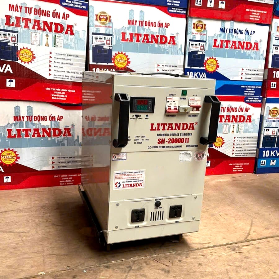 Ổn Áp Litanda 1 Pha 20KVA SH-20000II hoạt động với dải điện áp tiêu chuẩn (130V - 250V), tối ưu cho khu vực nội thành có lưới điện tương đối ổn định.