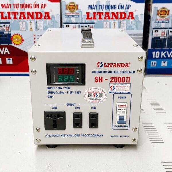 Ổn áp Litanda 2KVA SH-2000II dành cho vùng điện tương đối ổn định từ 150V–250V, nổi bật với độ bền cao, vận hành êm ái và tiết kiệm điện.
