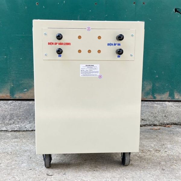 Biến áp vô cấp 30KVA là thiết bị điều chỉnh điện áp đầu ra liên tục từ 0V đến 250V với đầu vào 220V, hoạt động trên hệ thống điện 1 pha, sử dụng 100%…
