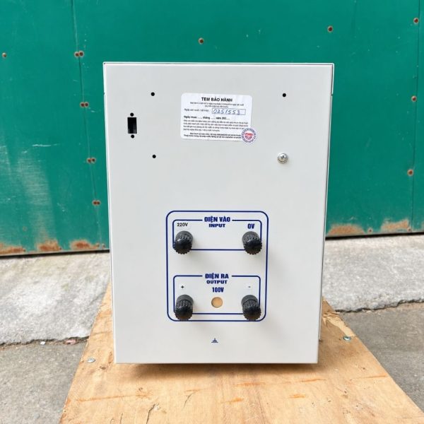 Biến áp vô cấp 50A vào 220V ra 48V/60V/72VDC dây đồng là thiết bị chuyên dụng trong hệ thống điện, giúp chuyển đổi điện áp xoay chiều (AC) 220V sang…