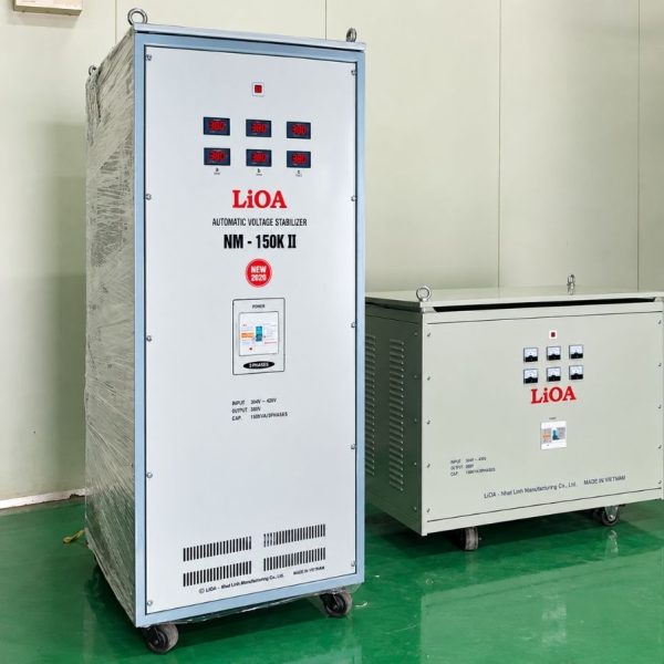 Ổn áp Lioa 3 Pha 150KVA NM-150KII là dòng ổn áp công suất lớn, chuyên dùng cho các nhà máy, xưởng sản xuất, trung tâm thương mại, tòa nhà cao tầng và…