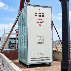 Ổn áp Lioa 3 Pha 300KVA SH3-300KII là dòng ổn áp công suất lớn thuộc thương hiệu Lioa – Nhật Linh, chuyên dùng cho nhà máy, khu công nghiệp, khách sạn…