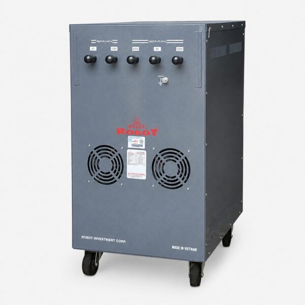 Ổn áp Robot Reno 1 pha 20KVA được thiết kế dành cho gia đình, biệt thự, văn phòng, cửa hàng và cơ sở kinh doanh sử dụng nhiều thiết bị điện cùng lúc. Với công suất 20KVA và dải điện áp đầu vào rộng từ 90V đến 250V, máy có khả năng tự động điều chỉnh nguồn điện chập chờn, điện yếu hoặc tăng cao về mức điện áp đầu ra ổn định 220V, giúp các thiết bị vận hành đúng công suất và hạn chế nguy cơ hư hỏng.