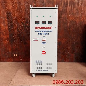 Ổn áp Standard 3 pha 25KVA SH3-25KII chuyên dùng ổn định điện áp tự động, chống quá tải, ngắn mạch, nâng cao độ bền và bảo vệ an toàn cho các thiết bị điện.