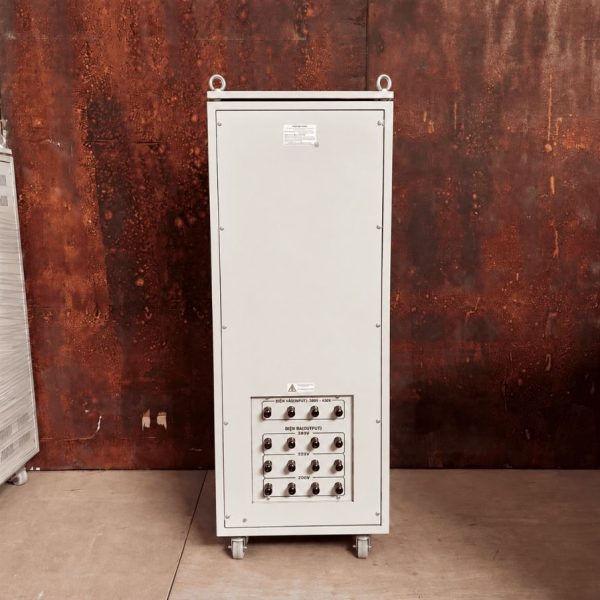 on-ap-standard-3-pha-30kva-dr3-30kii-mat-sau Ổn áp Standard 3 pha 30KVA DR3-30KII chuyên dùng ổn định điện áp tự động, chống quá tải, ngắn mạch, nâng cao độ bền và bảo vệ an toàn cho các thiết bị điện.