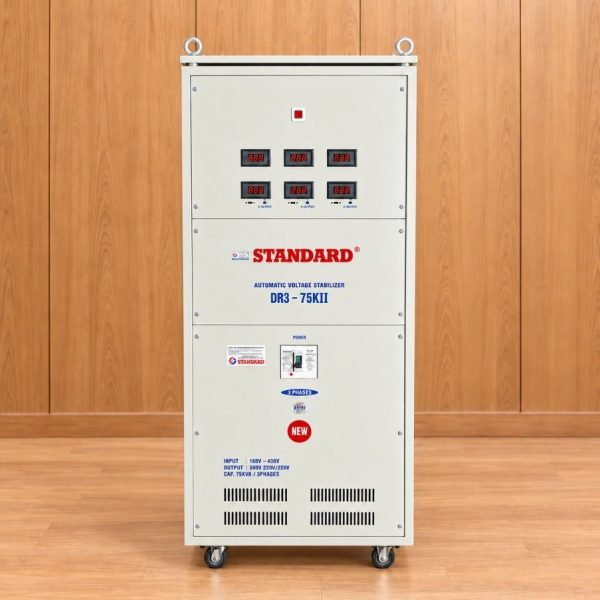 Ổn áp Standard 3 pha 75KVA DR3-75KII chuyên dùng ổn định điện áp tự động, chống quá tải, ngắn mạch, nâng cao độ bền và bảo vệ an toàn cho các thiết bị điện.