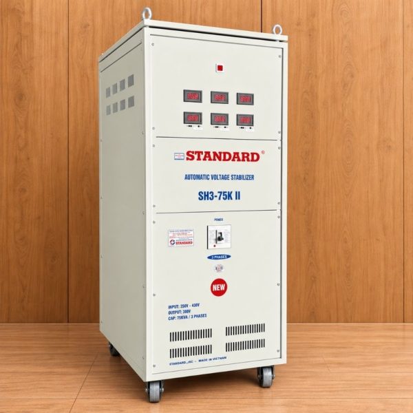 Ổn áp Standard 3 pha 75KVA SH3-75KII chuyên dùng ổn định điện áp tự động, chống quá tải, ngắn mạch, nâng cao độ bền và bảo vệ an toàn cho các thiết bị điện.
