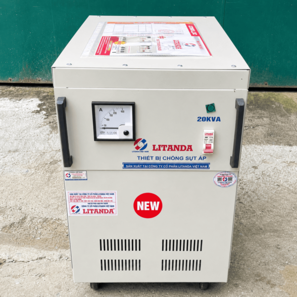 Thiết bị chống sụt áp 20KVA dùng để khắc phục triệt để tình trạng điện áp yếu, chập chờn, cung cấp nguồn điện ổn định cho thiết bị điện công suất lớn.