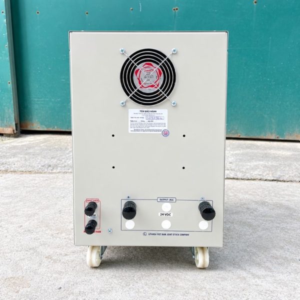 Biến áp chỉnh lưu 160A là thiết bị điện quan trọng, giúp chuyển đổi dòng điện xoay chiều (AC) 220V thành dòng điện một chiều (DC) 24V ổn định.