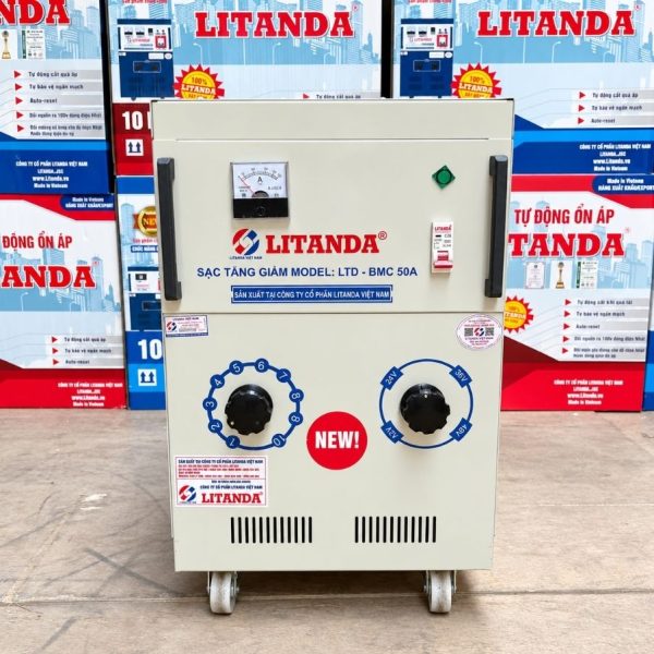 Máy sạc tăng giảm 50A đa điện áp là thiết bị chuyên dụng để sạc và bảo dưỡng ắc quy dung lượng lớn.