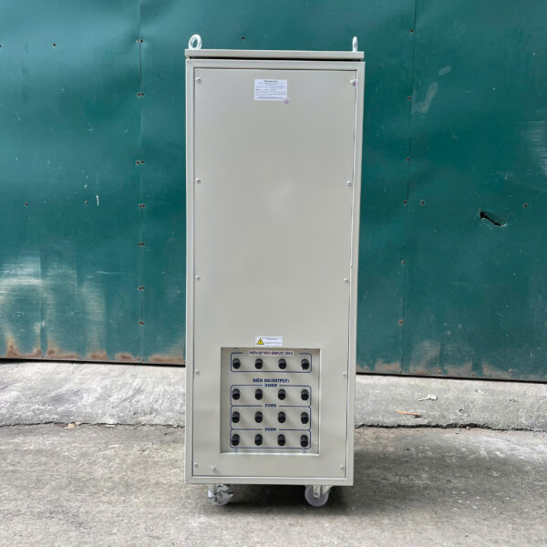thiet-bi-chong-giat-3-pha-30kva-4 Thiết bị chống giật 3 pha 30KVA là giải pháp bảo vệ điện tiên tiến, được thiết kế để ngăn ngừa nguy cơ điện giật, chạm chập và hư hỏng thiết bị do sét…