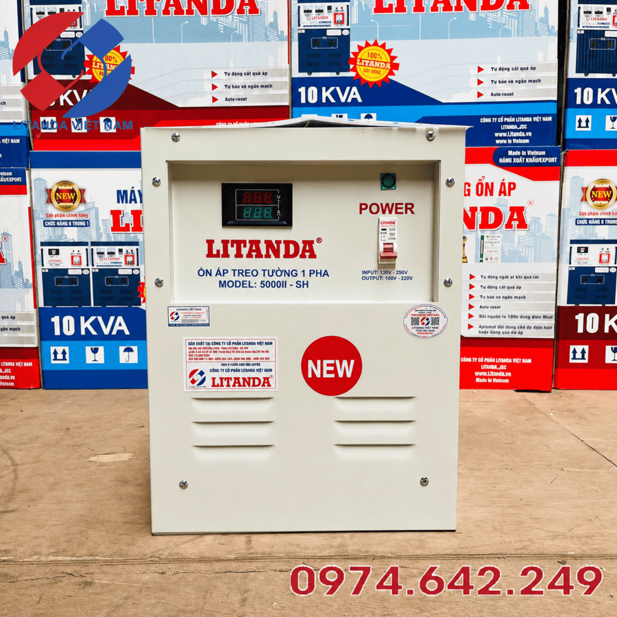 Ổn áp treo tường 1 pha 5KVA chuyên dùng cho các hộ gia đình có không gian lắp đặt nhỏ gọn, giúp ổn định nguồn điện và bảo vệ an toàn cho các thiết bị