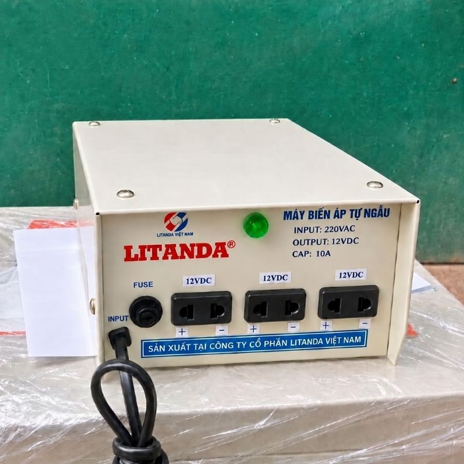 Biến áp 220V ra 12V 10A chuyên dùng đổi nguồn điện áp hạ thế sang dòng một chiều ổn định cho thiết bị điện tử, đèn LED và mạch điều khiển.