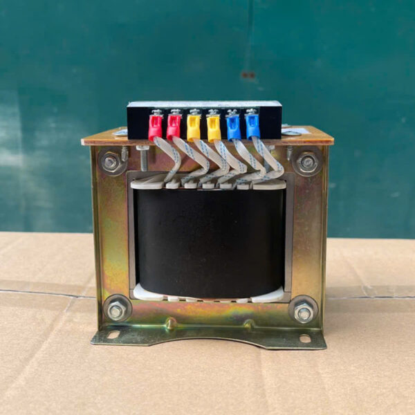 bien-ap-220v-ra-12v-1a-1-2 Biến áp 220VAC ra 12VAC 1A dây đồng là giải pháp hạ áp an toàn, cấp nguồn ổn định cho chuông cửa, mạch điều khiển và nhiều thiết bị 12V.