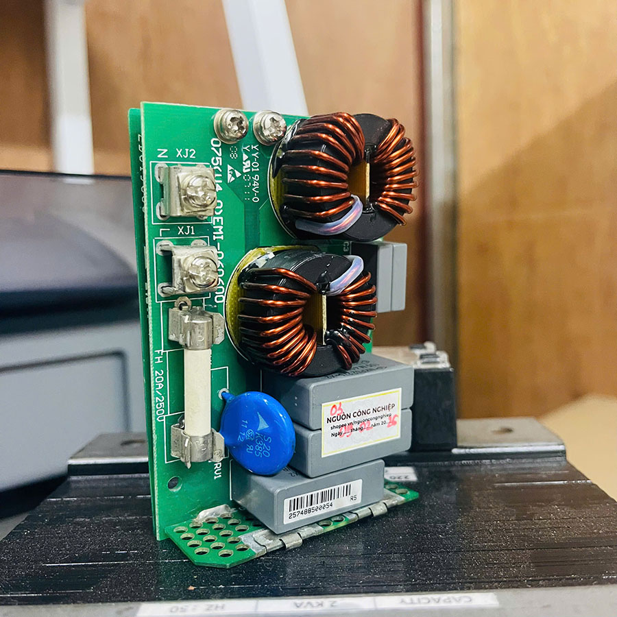 Nguồn 220V có thật sự “sạch”? Nhiễu cao tần và sóng hài đang âm thầm gây lỗi thiết bị. Lọc nguồn 220V hoạt động như thế nào để xử lý vấn đề này?