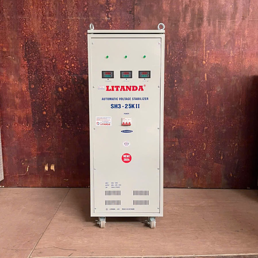 Ổn áp 25KVA 3 pha là nhóm thiết bị ổn định điện áp dành cho những hệ thống sử dụng nguồn điện 3 pha