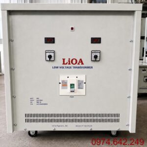 Máy biến áp Lioa 500KVA 3 pha là thiết bị điện công nghiệp chuyên dụng chịu trách nhiệm hạ áp dòng điện từ lưới điện có điện áp cao xuống các mức điện áp thấp hơn tùy theo nhu cầu sử dụng thực tế của doanh nghiệp, trong đó phổ biến nhất là hạ từ nguồn điện 380V xuống 220V hoặc 200V 3 pha