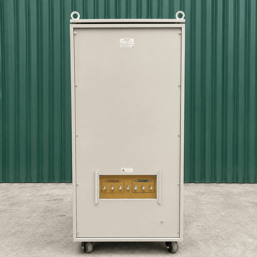 Ổn Áp 150KVA 3 Pha Dải 260V chuyên dùng cho lưới điện yếu, giúp ổn định nguồn điện liên tục và bảo vệ an toàn cho thiết bị công suất cao.