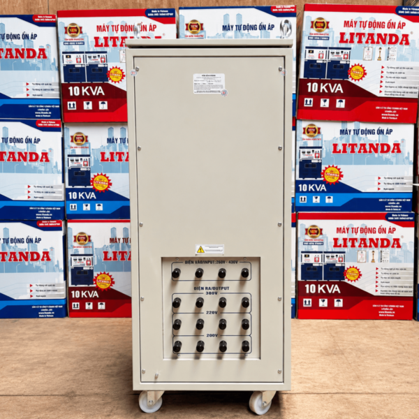 Ổn áp 3KVA 3 pha dải 160V dùng cho lưới điện không quá yếu, giúp ổn định nguồn điện liên tục và bảo vệ an toàn cho các thiết bị điện 3 pha công suất nhỏ.