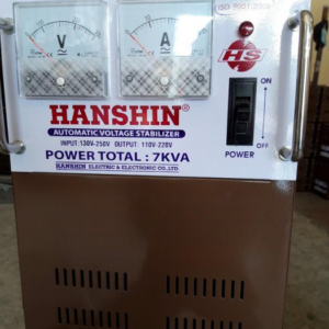 Ổn áp Hanshin 1 pha 7KVA dải 140V dùng cho khu vực điện tương đối ổn định, giúp ổn định điện áp và bảo vệ an toàn cho các thiết bị điện trong gia đình.