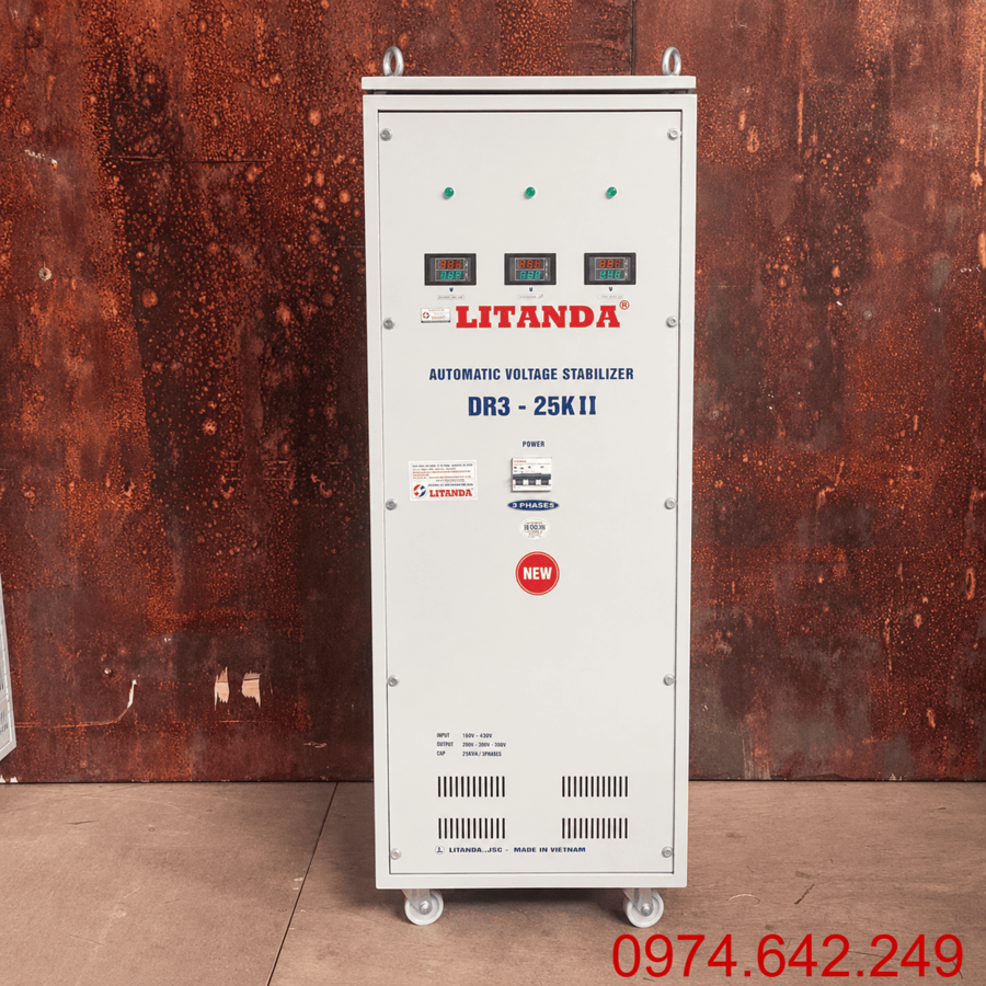Ổn Áp Litanda 3 Pha 25KVA DR3-25KII giúp ổn định điện áp công suất lớn, dùng trong các nhà máy, xưởng sản xuất và khu vực có điện lưới 3 pha không ổn định.